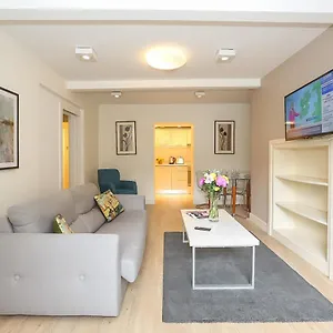 https://hatch-street-st-stephens-green-apartments.dublin-hotelsweb.com